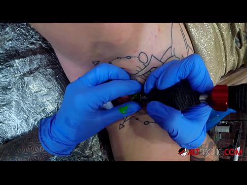 ❤️ Sully Savage oo aad u tattooed ayaa Kintirkeeda ku sawirtay tattoo ❤ Muqaal dabada %so.milf-nut-net.ru ☑